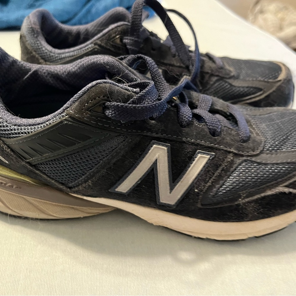 New Balance 990 Size 5Y or 6.5 Women (wide)